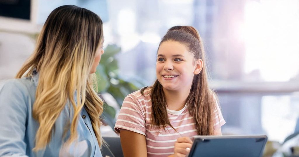 Clinical psychologist with teen girl client